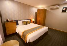 Bedroom 5 The Blue Airport Hotel